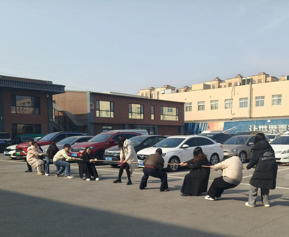 Noon Tug-of-War lan Lompat Tali ing Zemeijia