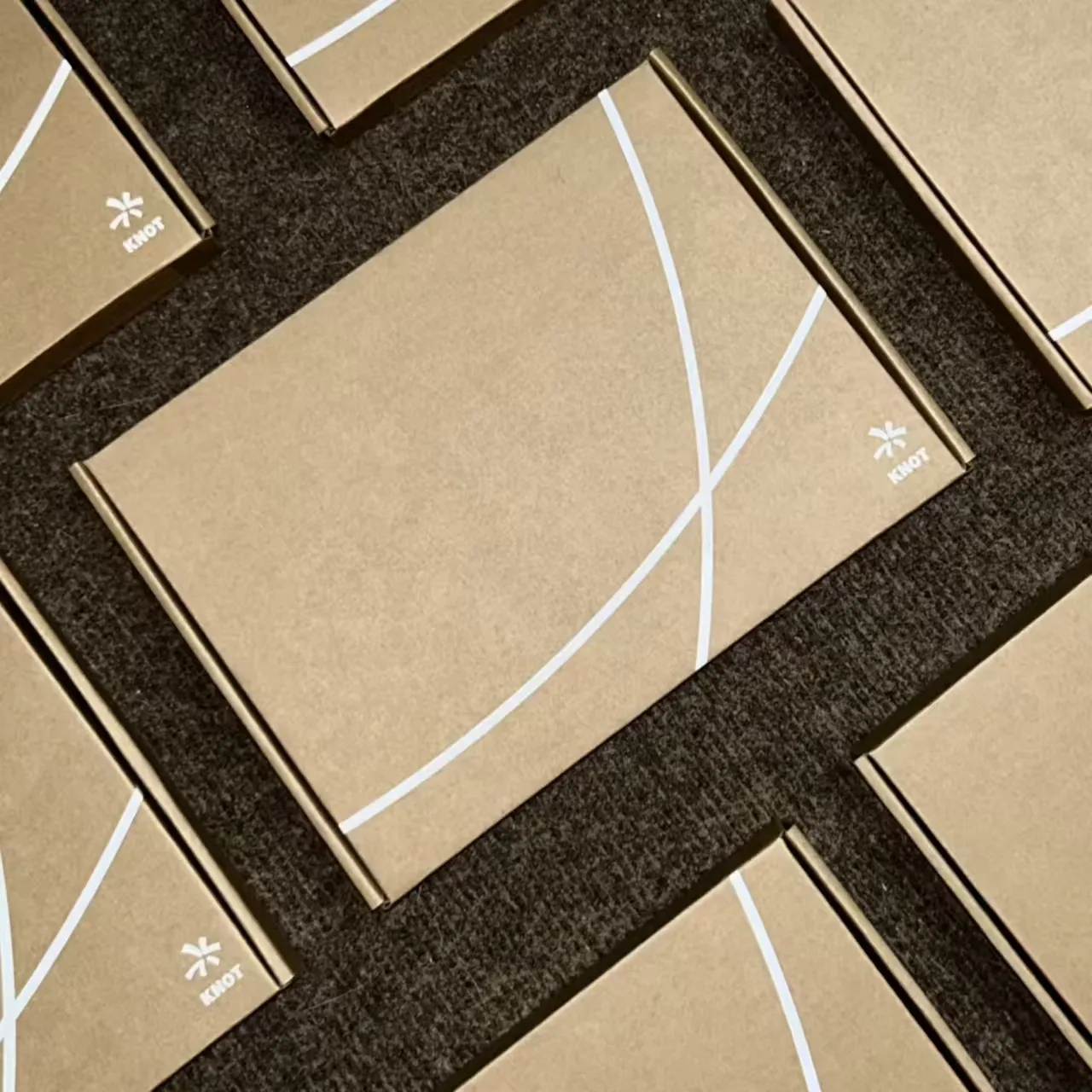 Napa kemasan kertas kraft dadi populer?